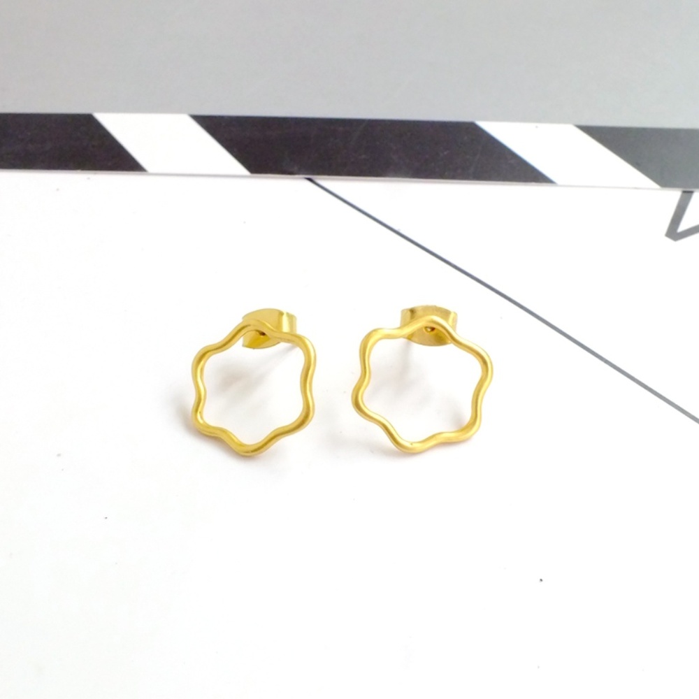 Madewell Wavy Circle Earrings - Picture 2 of 2